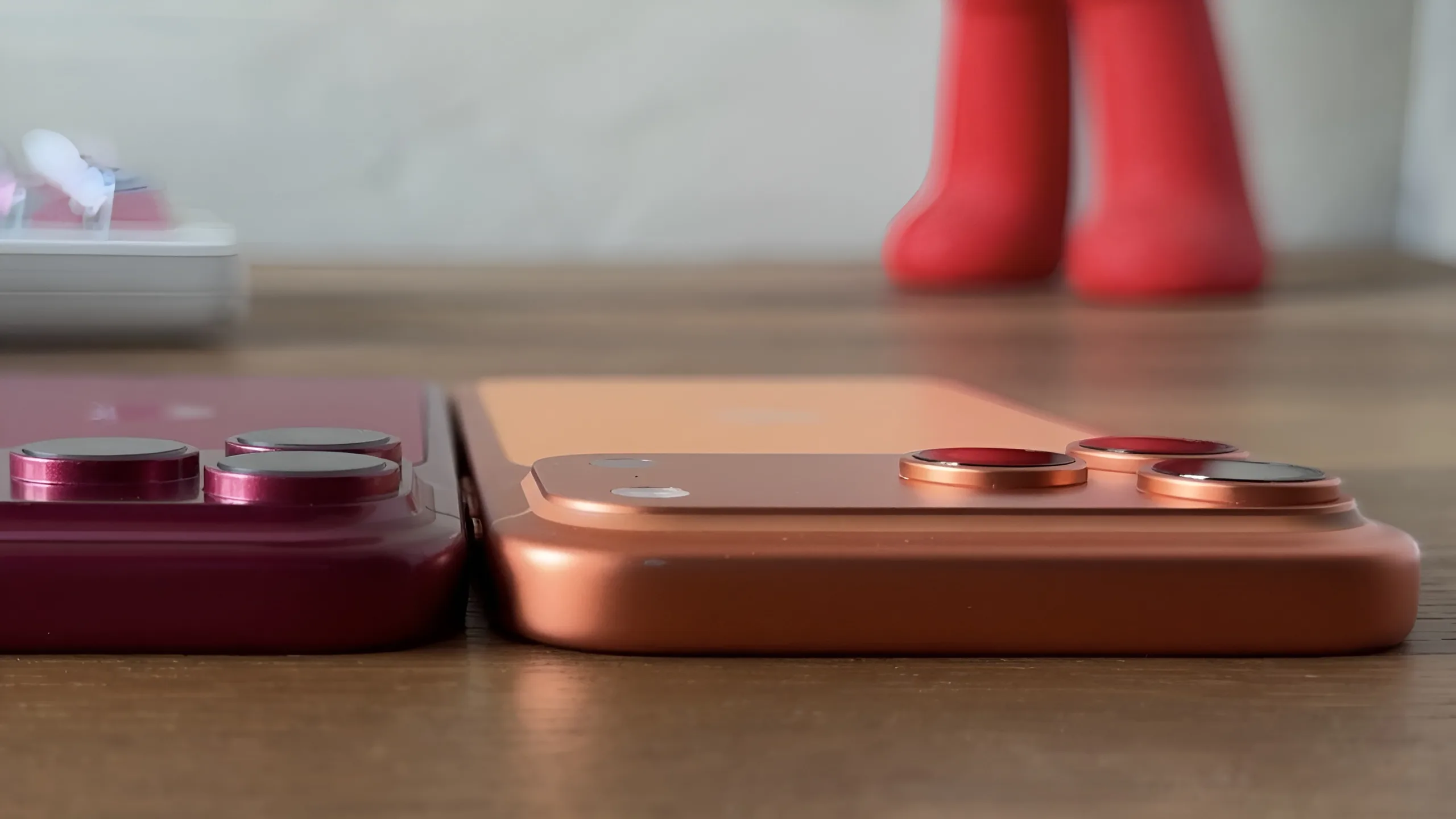 Apple iPhone 18 Pro Models Tipped to Feature Thicker Body for Large Variable Aperture Camera System